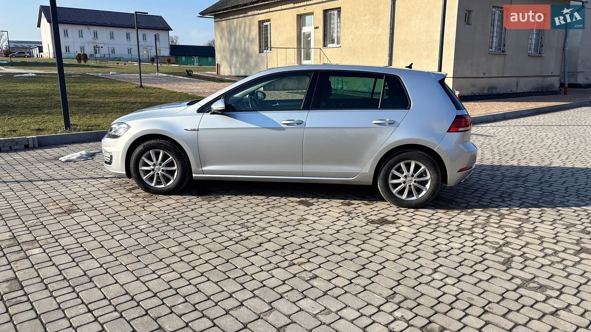 2019 Volkswagen Golf - мініатюра 9