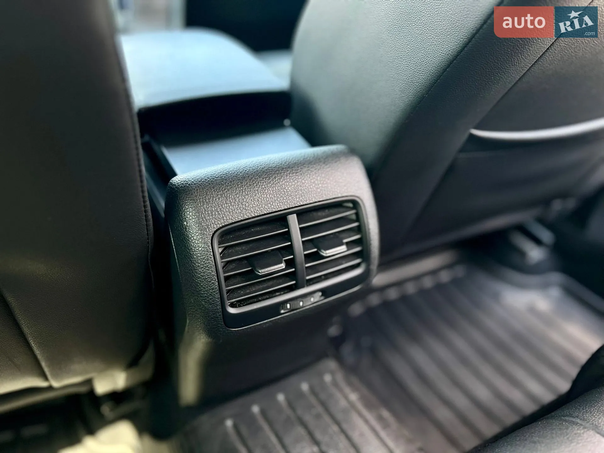 2014 Volkswagen Golf - мініатюра 18