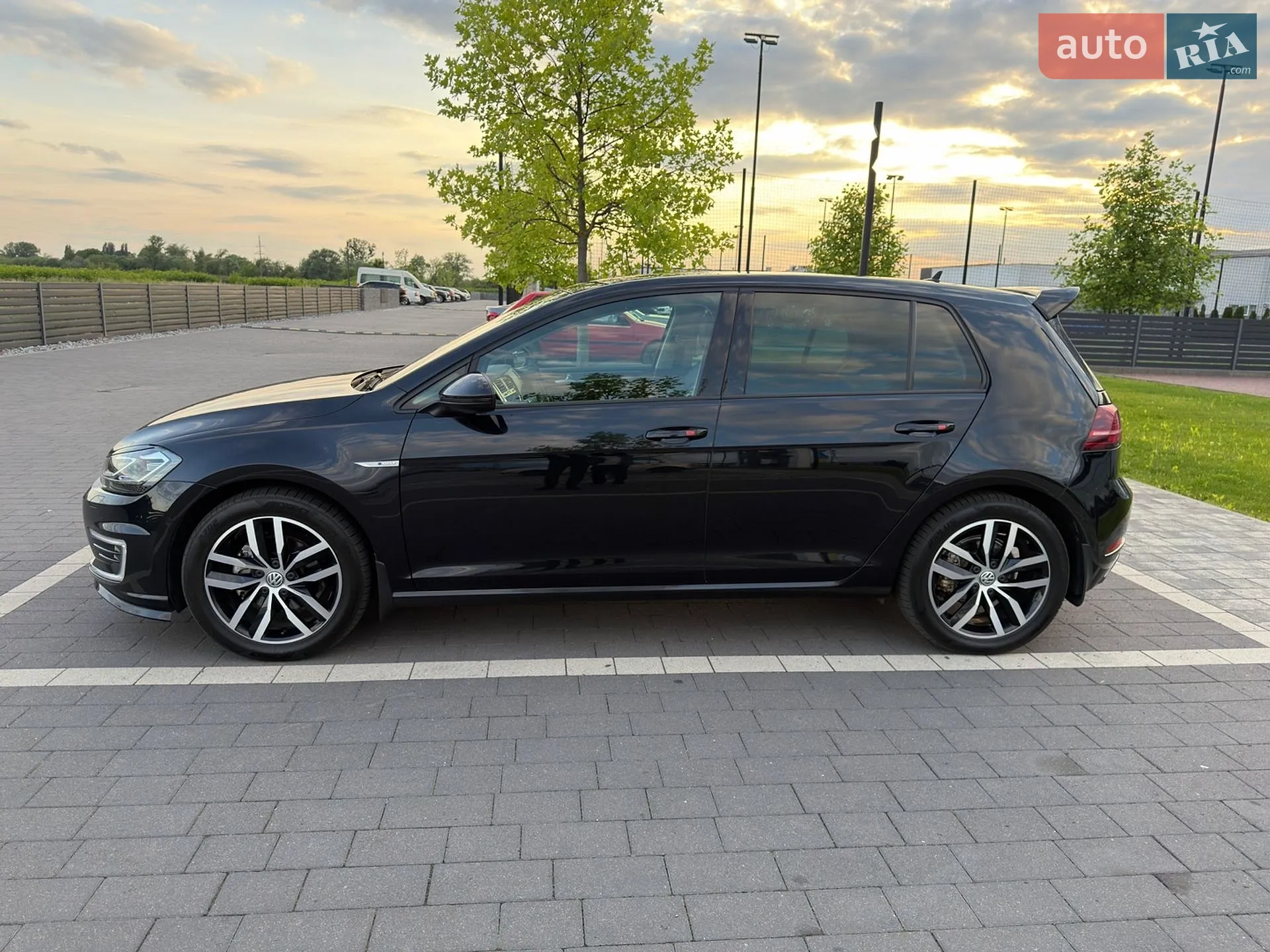 2019 Volkswagen Golf - мініатюра 12