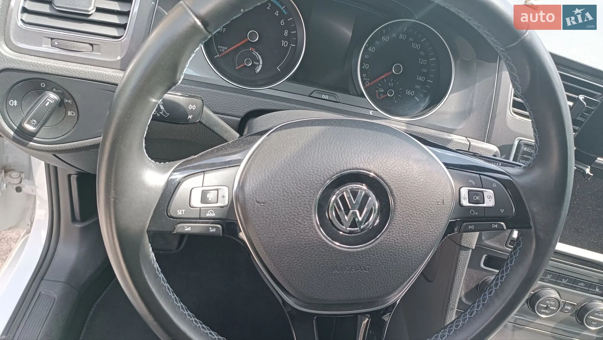2015 Volkswagen Golf - мініатюра 27