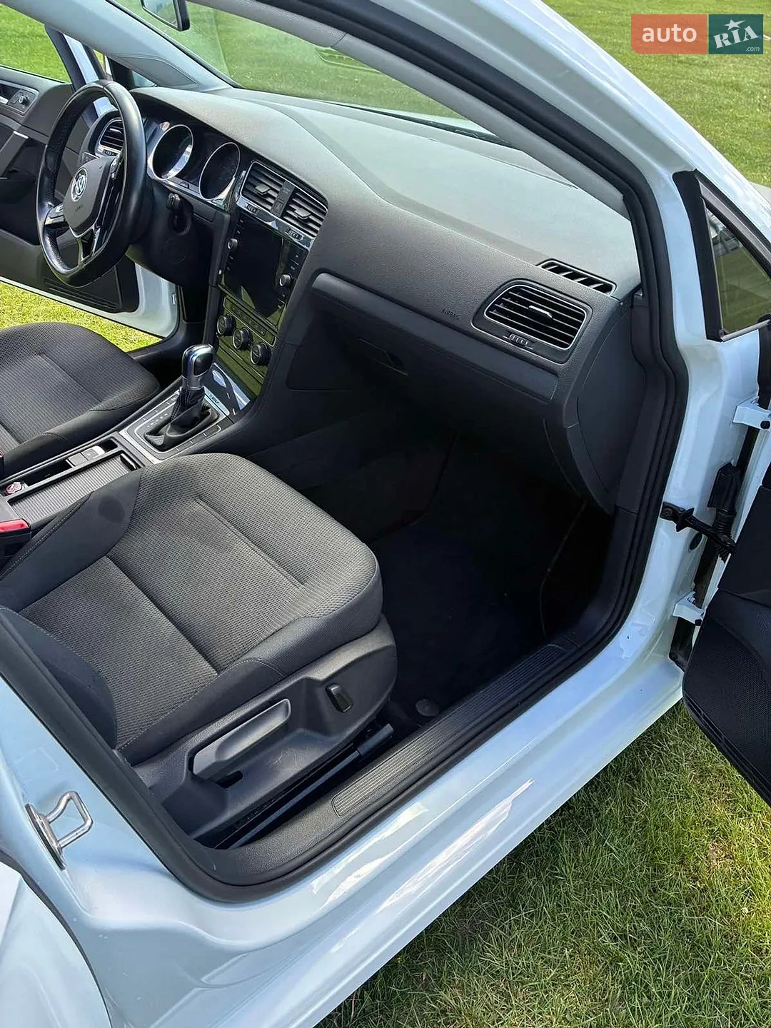 2018 Volkswagen Golf - мініатюра 16