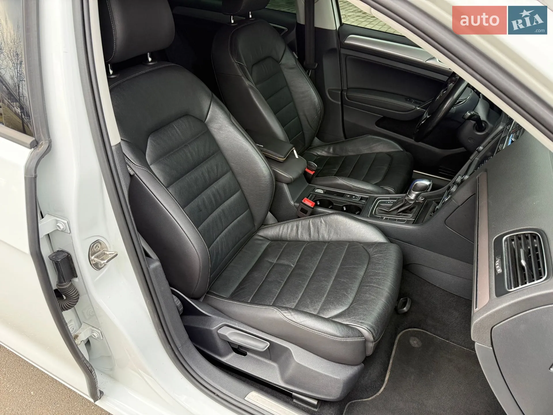 2014 Volkswagen Golf - мініатюра 20
