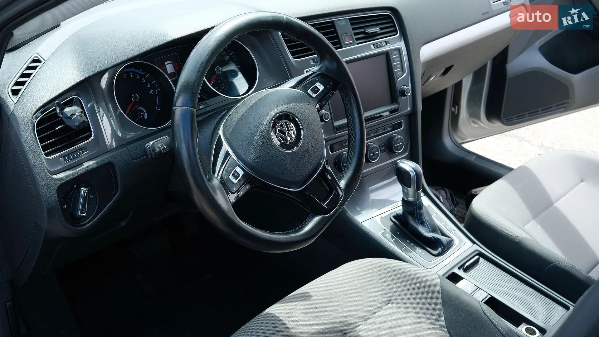 2014 Volkswagen Golf - мініатюра 24