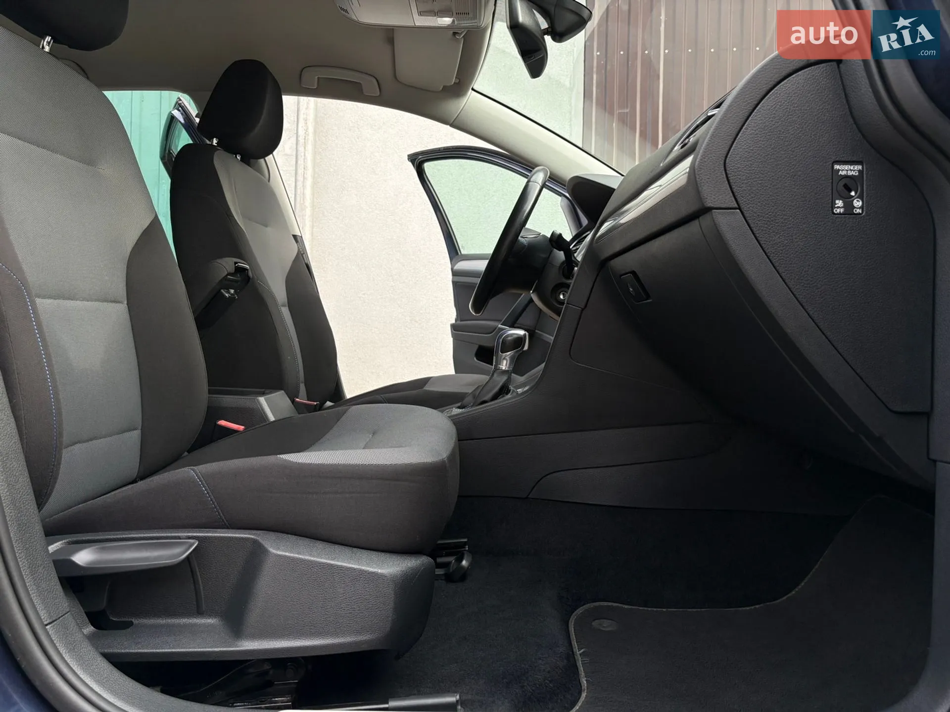 2015 Volkswagen Golf - мініатюра 32