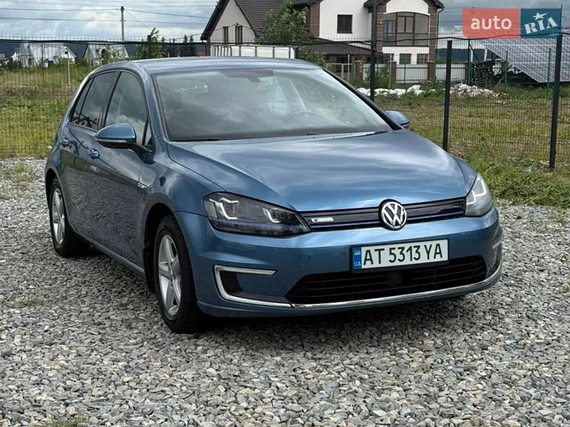 Volkswagen e-Golf 2015