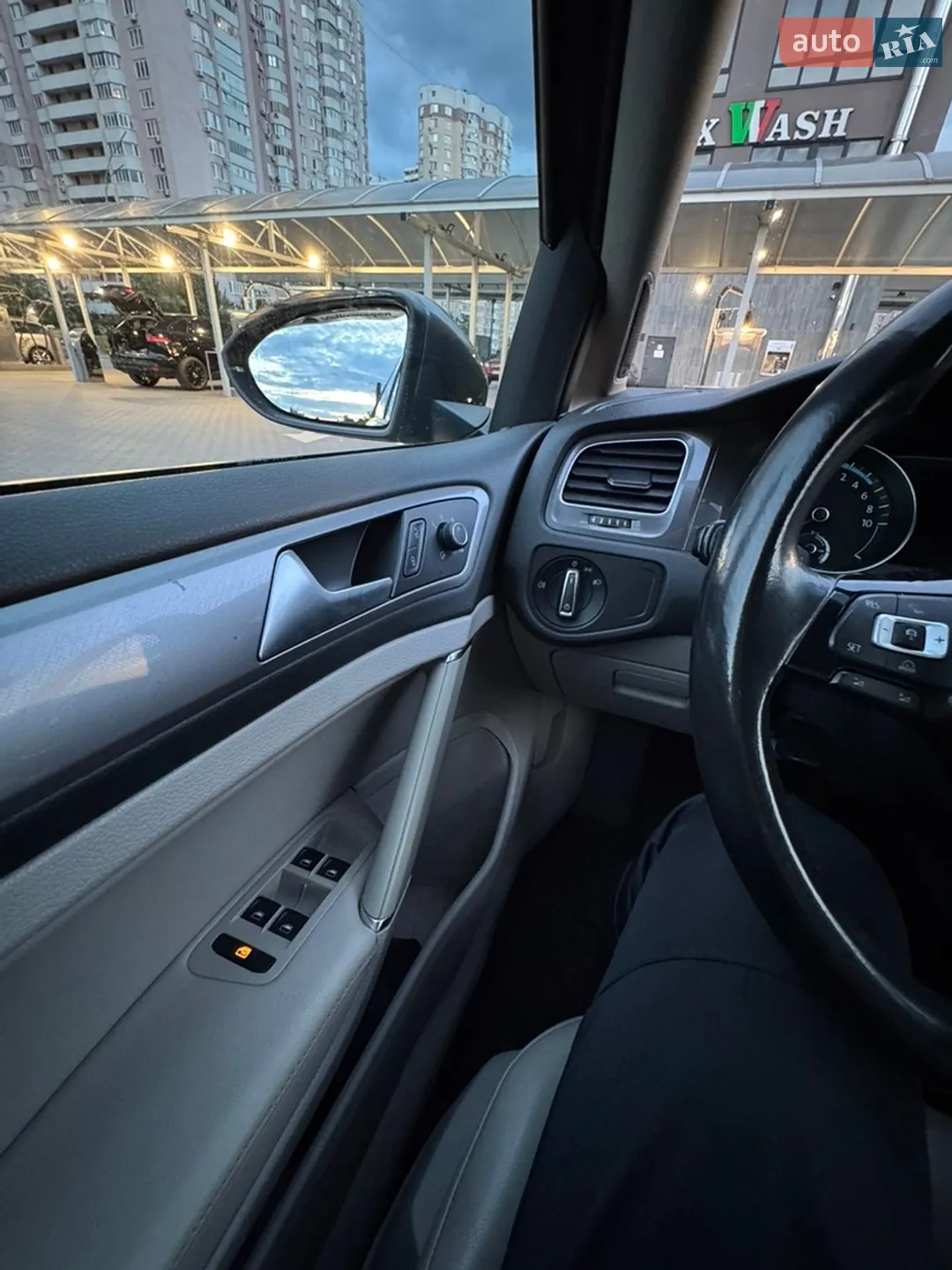 2014 Volkswagen Golf - мініатюра 31