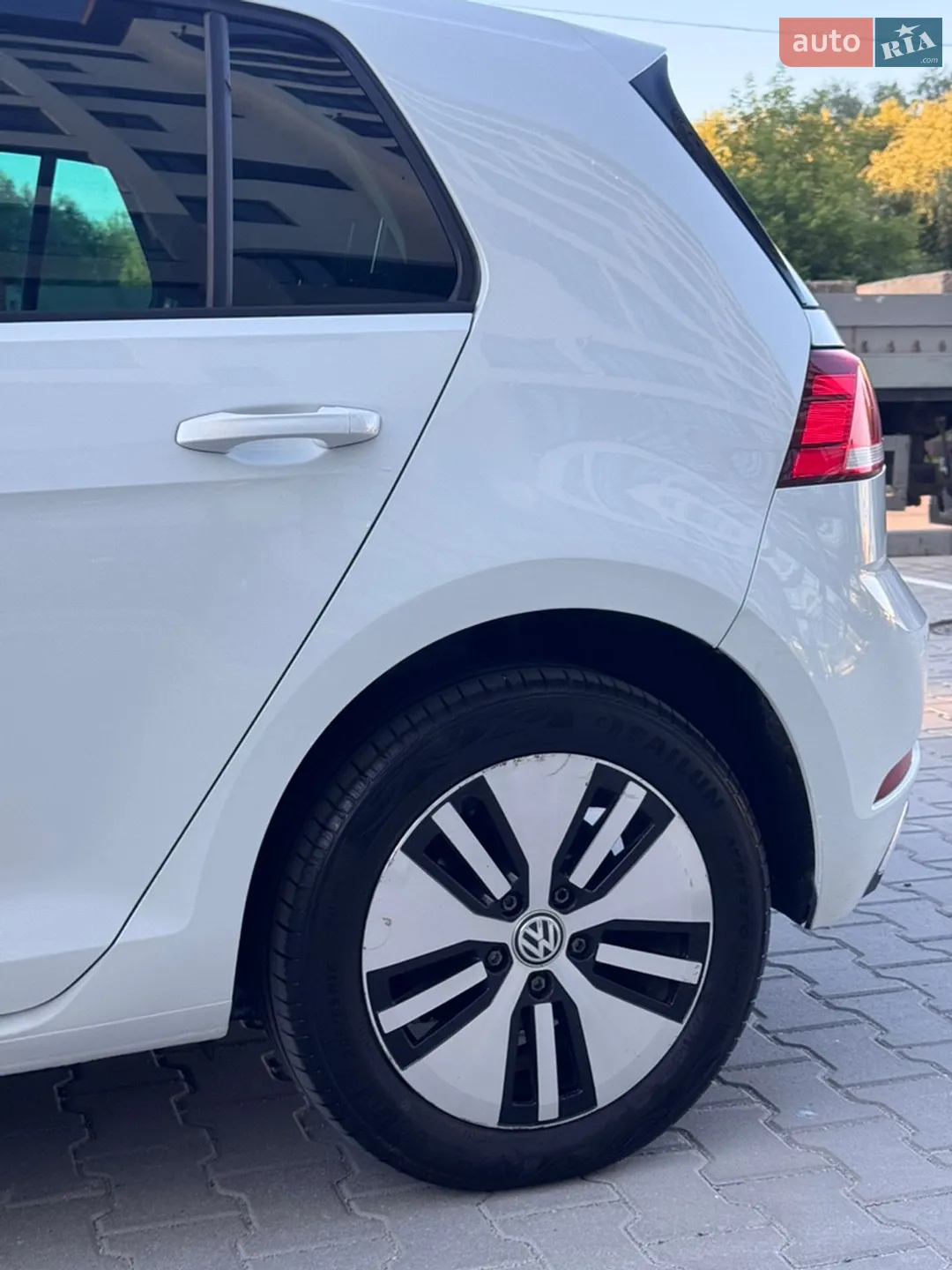 2017 Volkswagen Golf - мініатюра 10