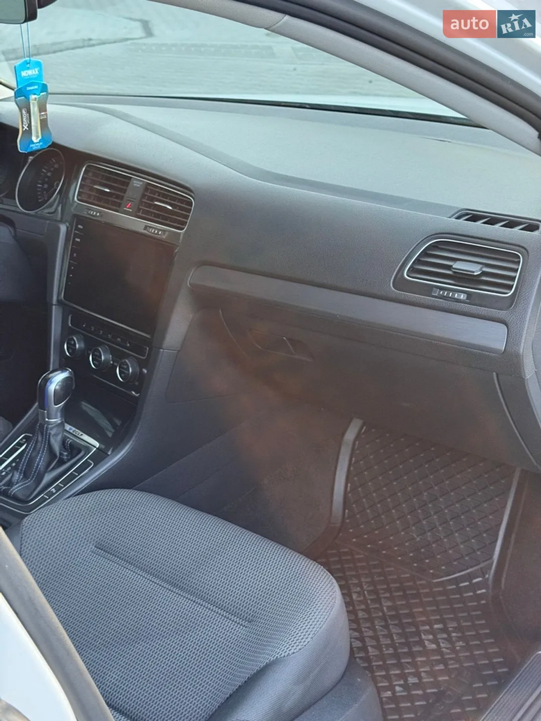 2017 Volkswagen Golf - мініатюра 40