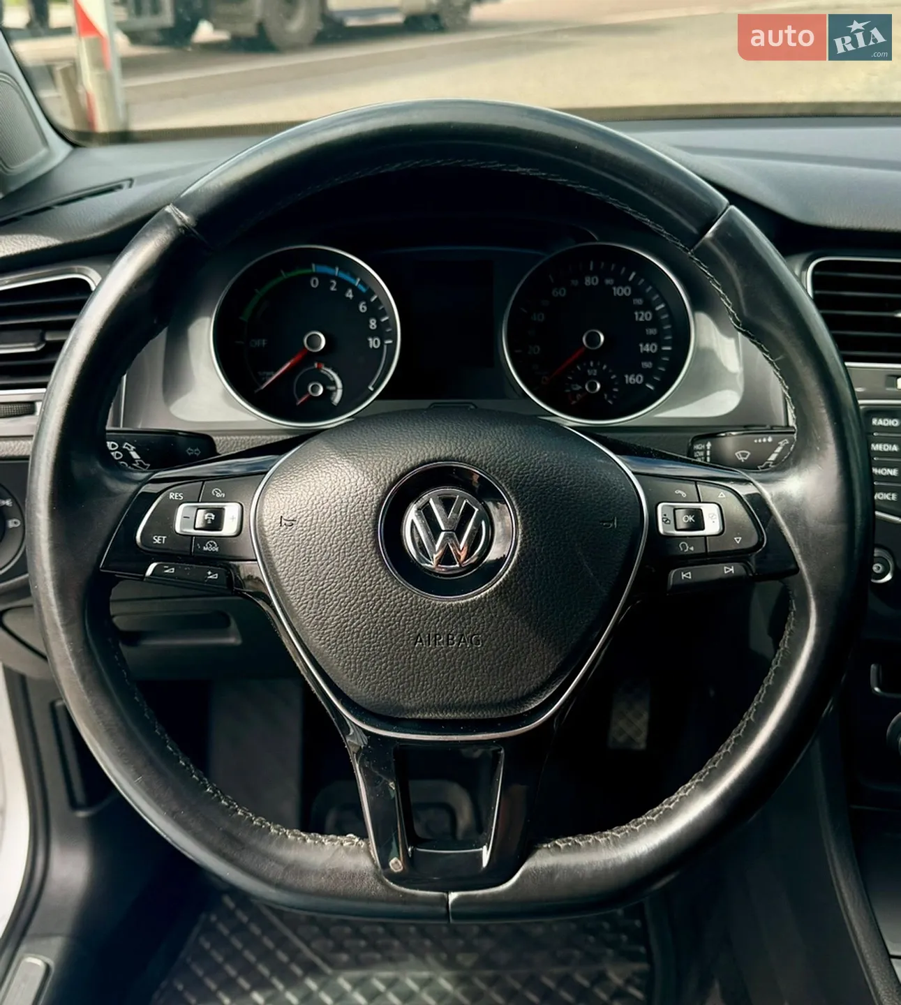 2016 Volkswagen Golf - мініатюра 16
