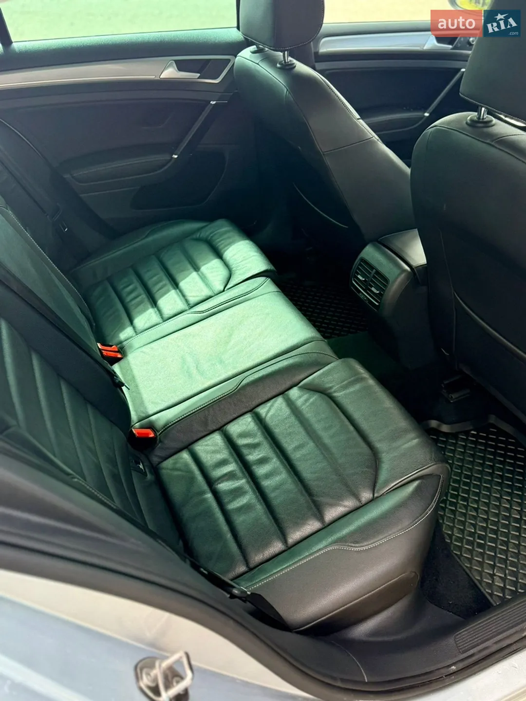 2016 Volkswagen Golf - мініатюра 32