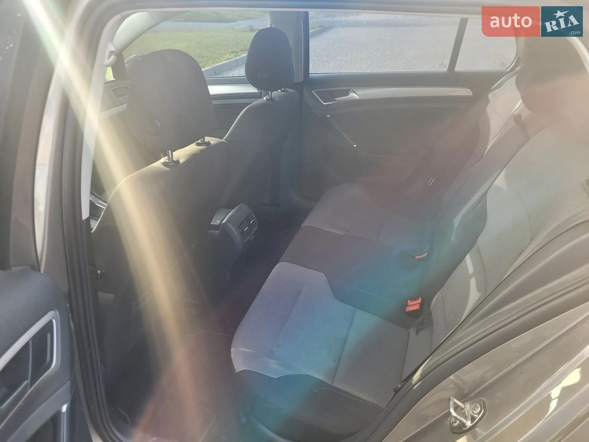 2014 Volkswagen Golf - мініатюра 3