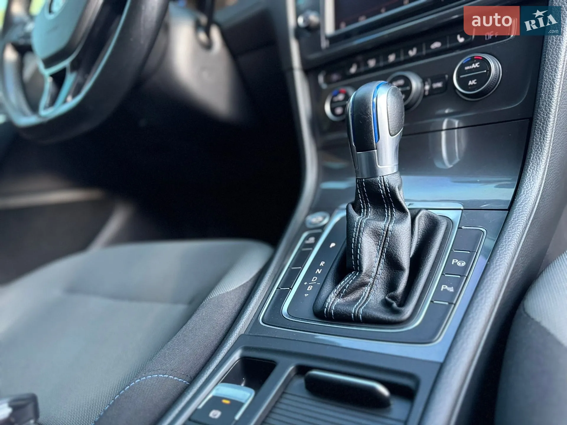 2014 Volkswagen Golf - мініатюра 28