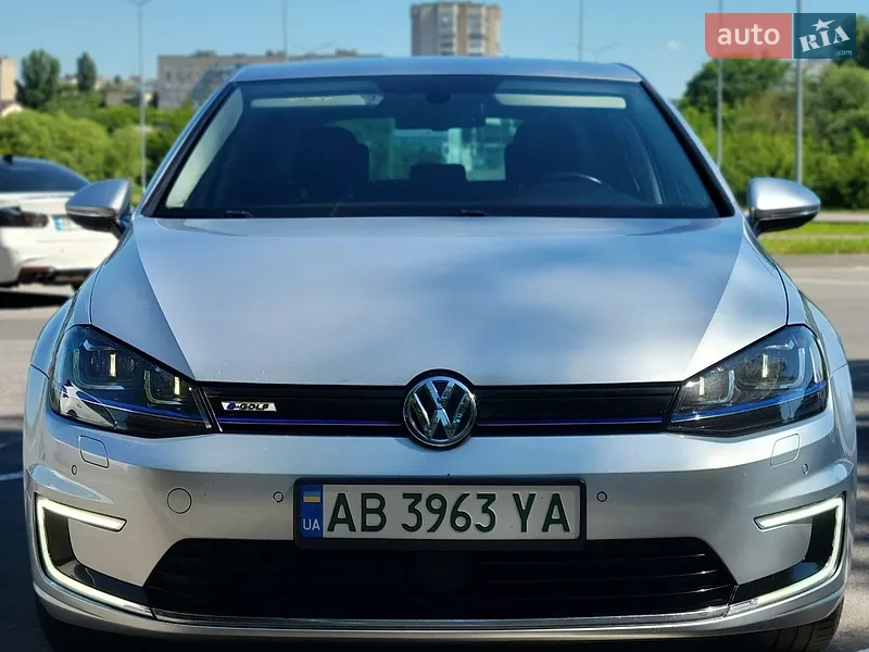 Volkswagen e-Golf 2017 VIN WVWZZZAUZJW907002 фото оголошення 11 з 39