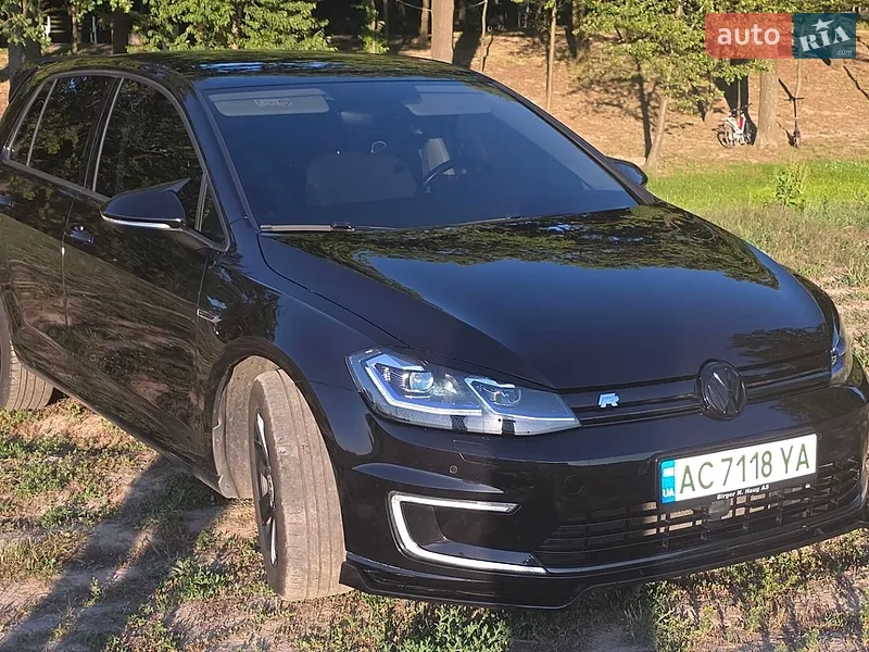 Volkswagen e-Golf 2018 VIN WVWZZZAUZJ8907334 фото оголошення 2 з 41