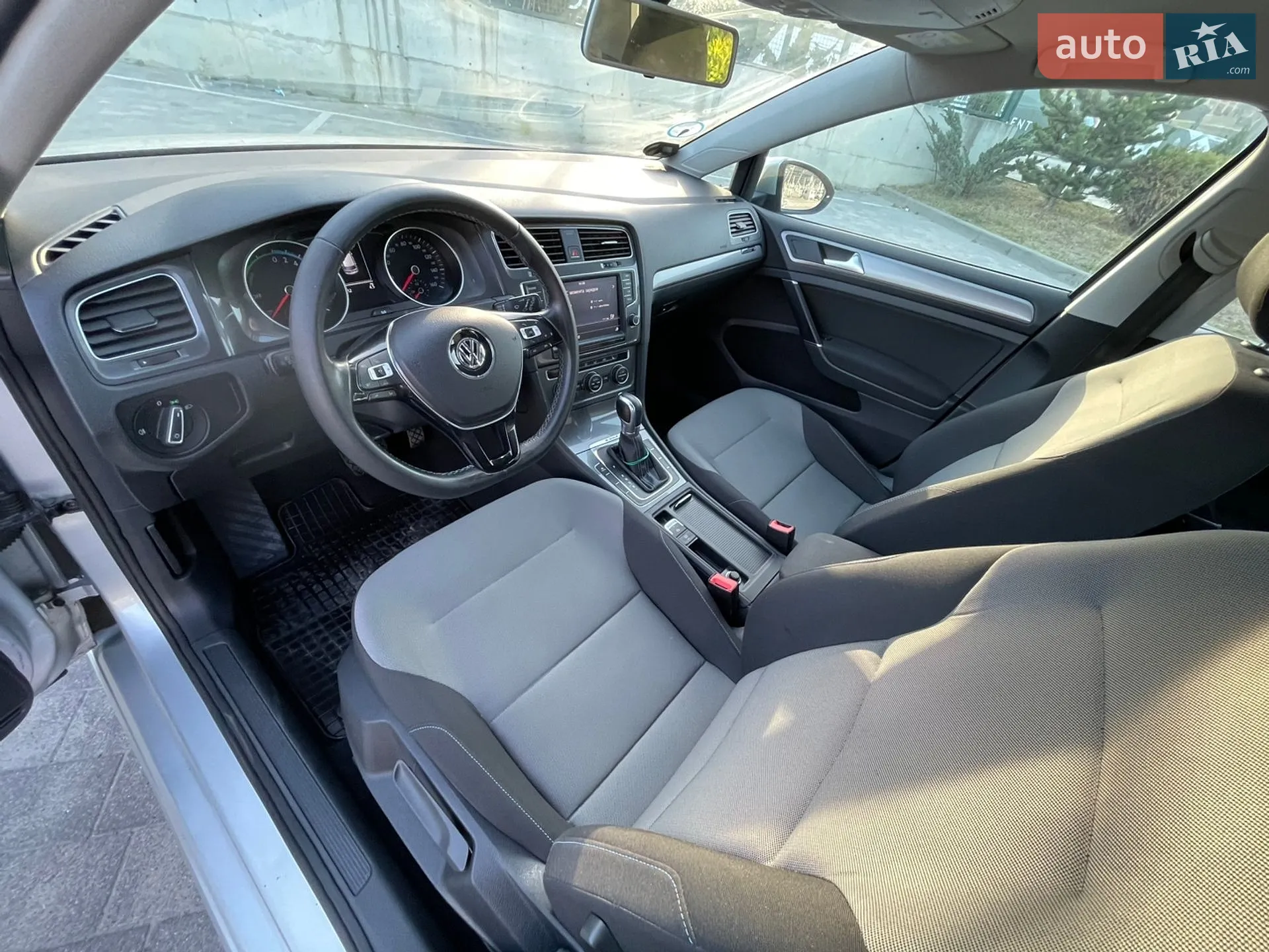 2014 Volkswagen Golf - мініатюра 29
