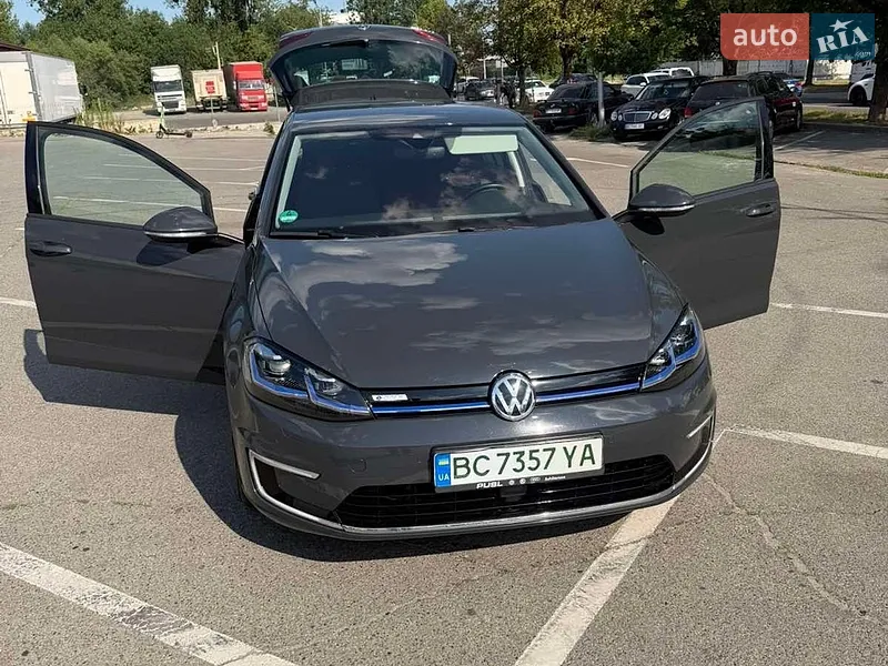 Volkswagen e-Golf 2018 VIN WVWZZZAUZK8902194 фото оголошення 8 з 47