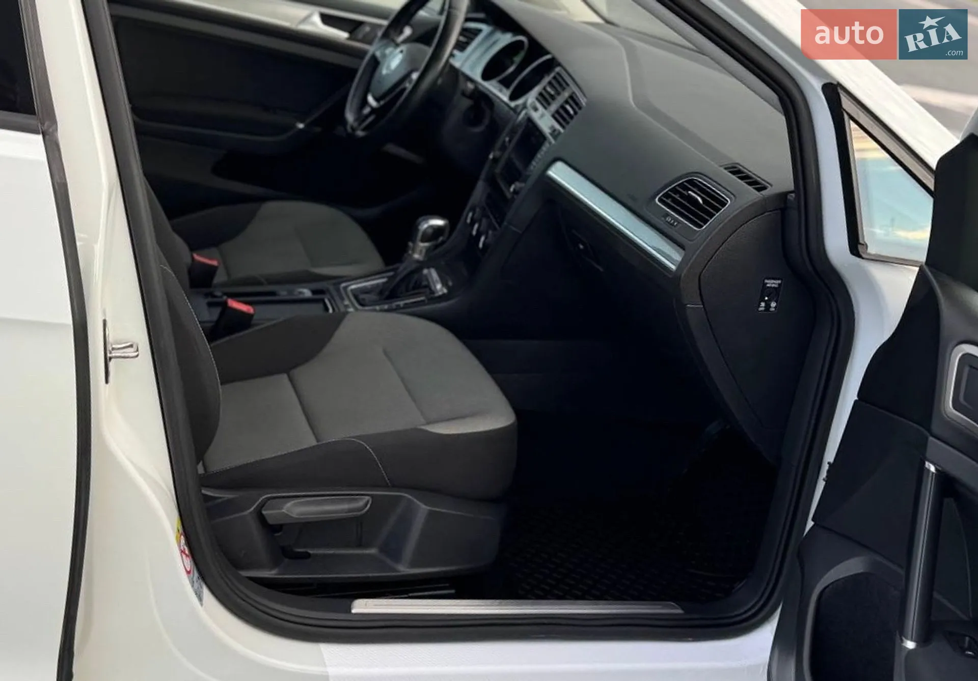 2015 Volkswagen Golf - мініатюра 43