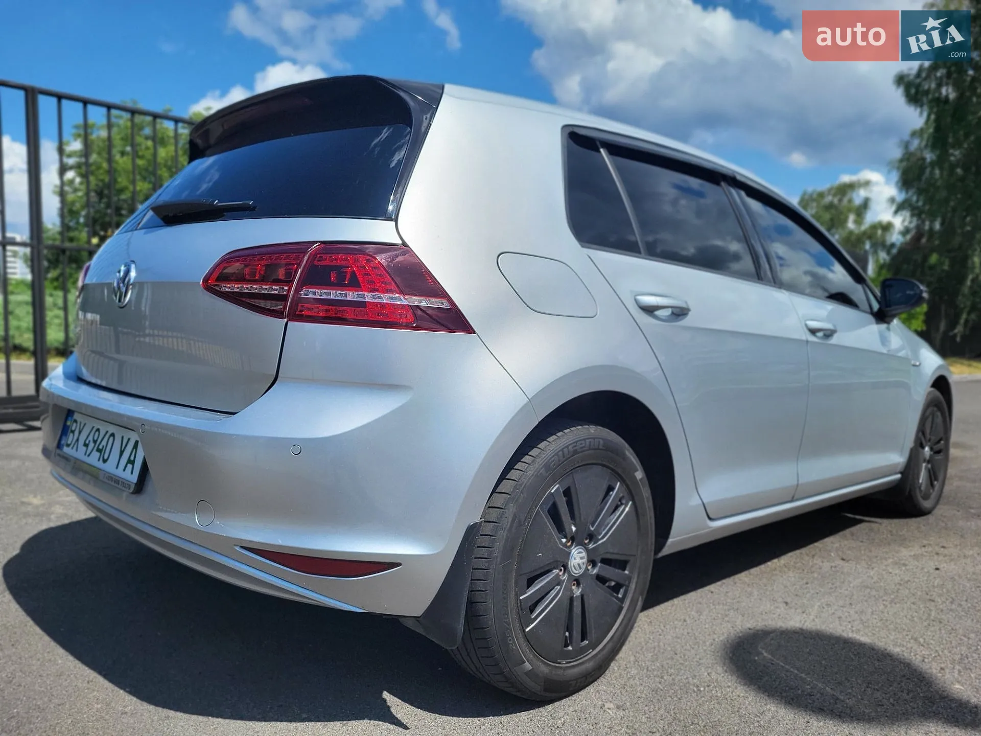 Volkswagen e-Golf 2015 VIN WVWZZZAUZGW902630 фото оголошення 11 з 73