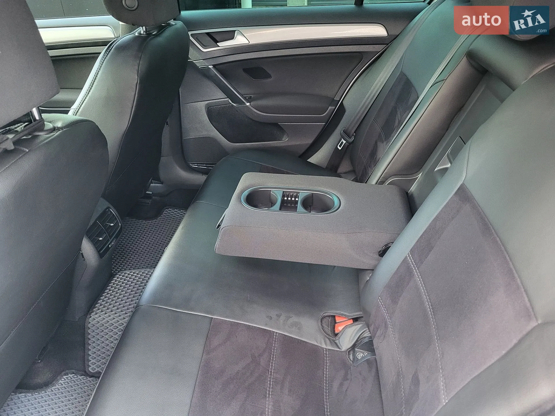 Volkswagen e-Golf 2015 VIN WVWZZZAUZGW902630 фото оголошення 22 з 73