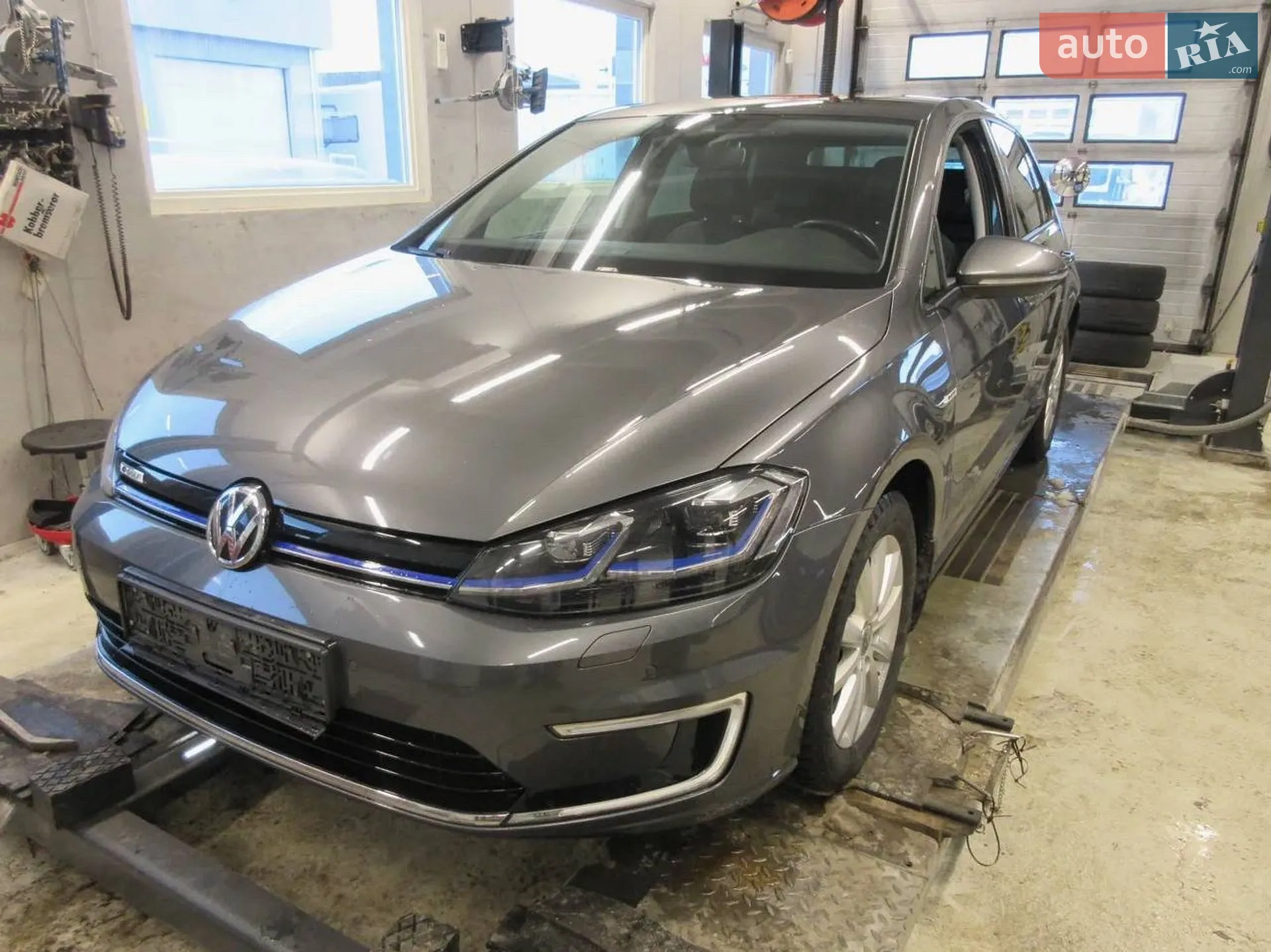 2018 Volkswagen Golf - фото 1