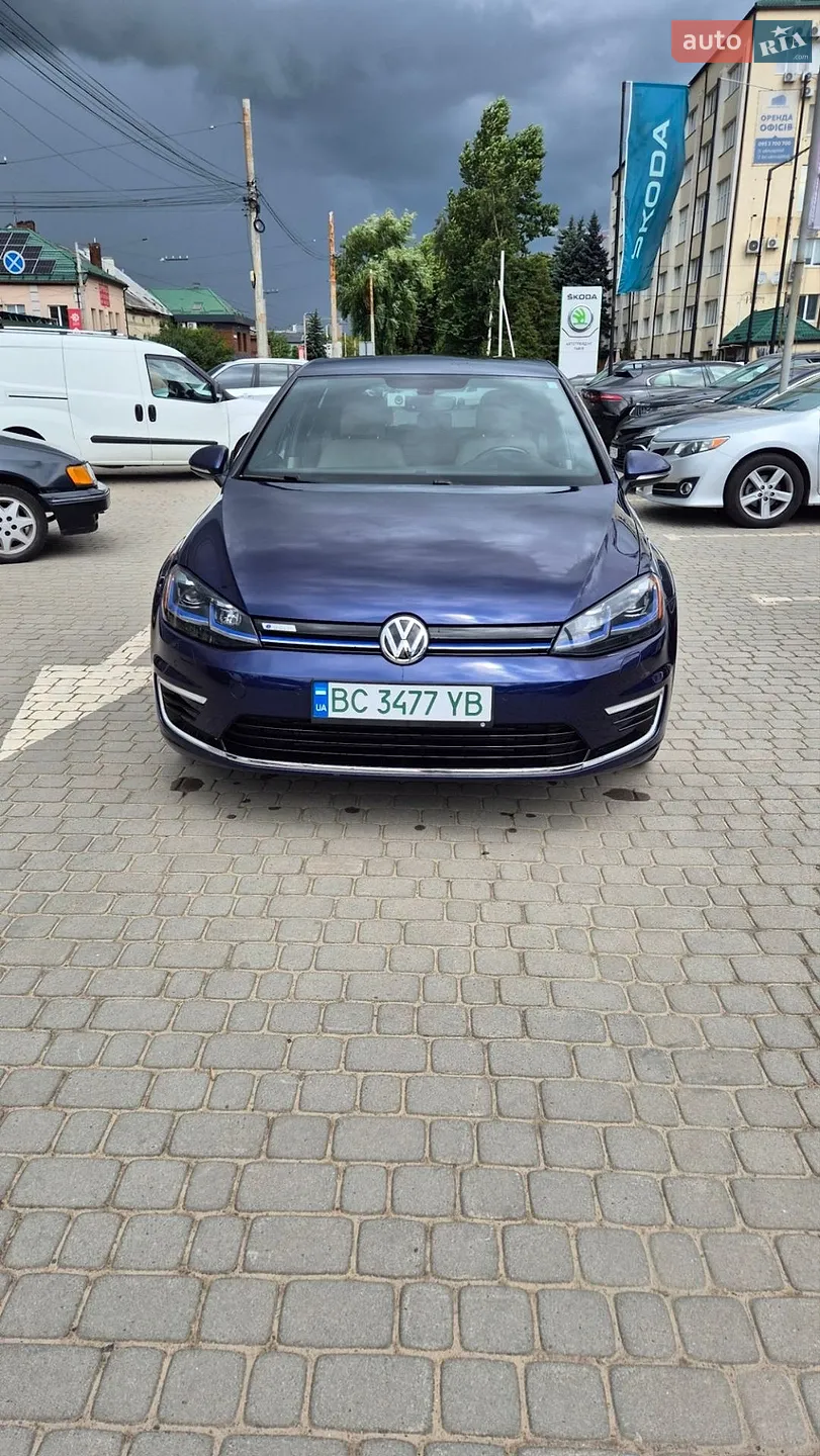 2017 Volkswagen Golf - фото 1