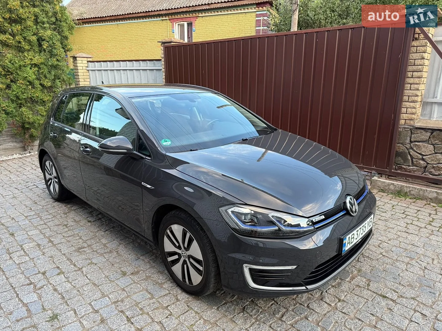 2020 Volkswagen Golf - мініатюра 2