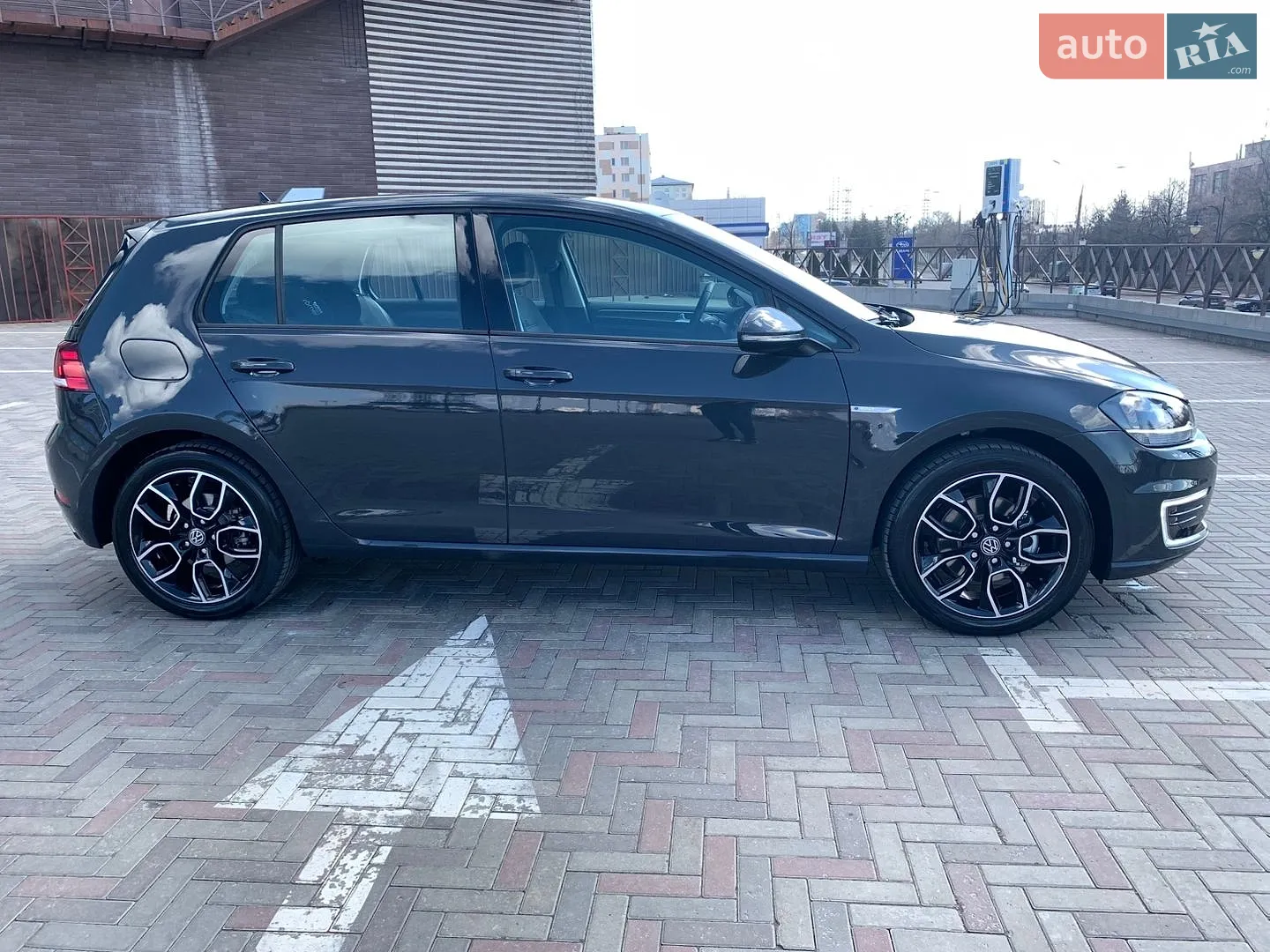 2019 Volkswagen Golf - мініатюра 4