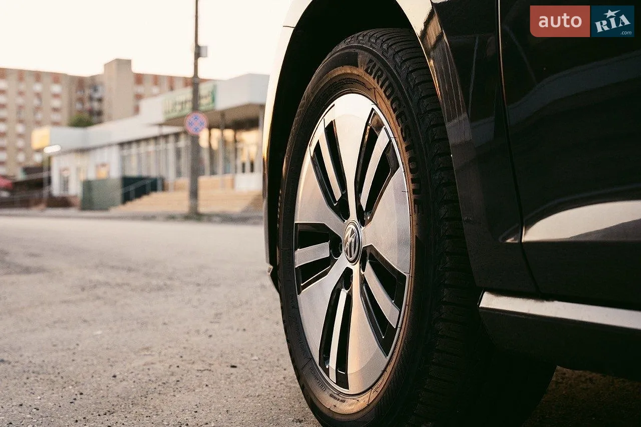 2019 Volkswagen Golf - мініатюра 7