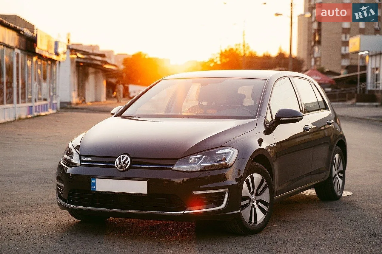 2019 Volkswagen Golf - фото 1