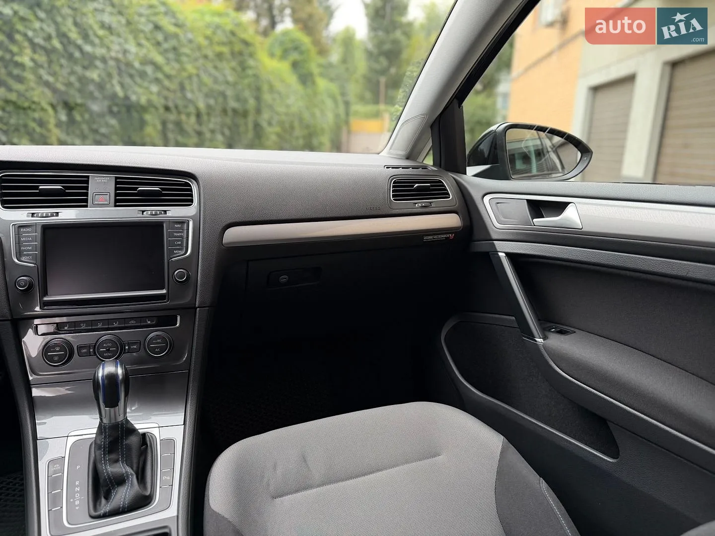 2015 Volkswagen Golf - мініатюра 30