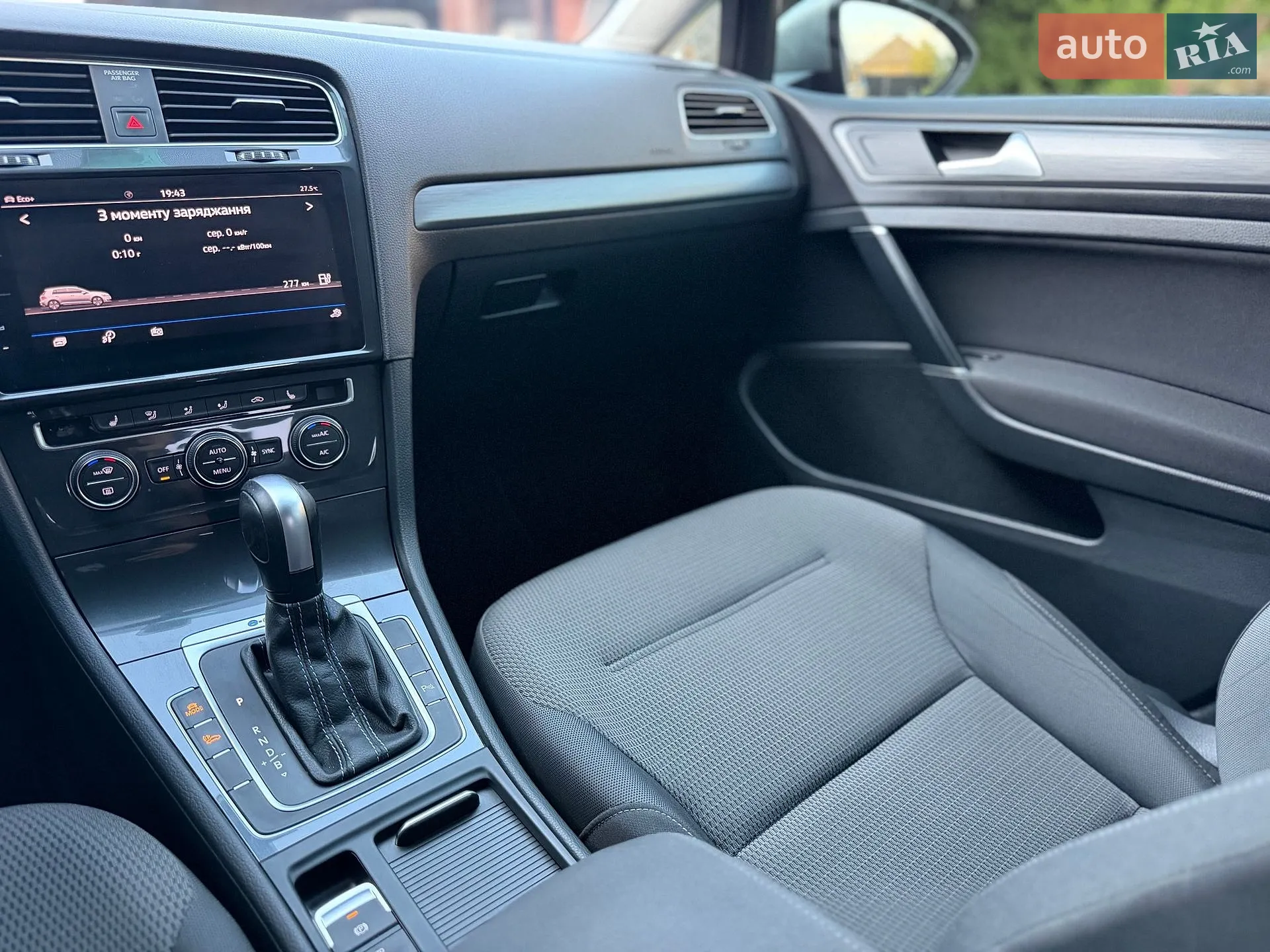 2019 Volkswagen Golf - мініатюра 22