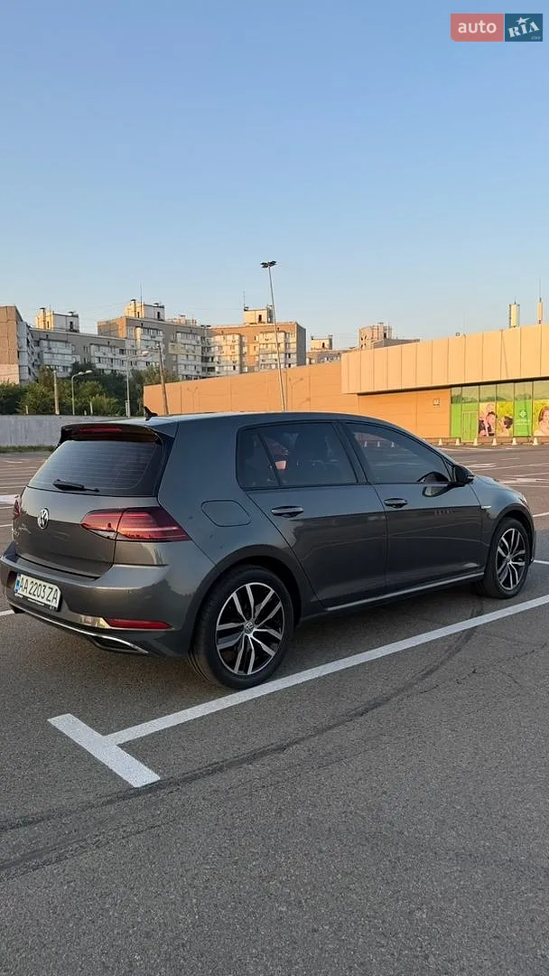 2019 Volkswagen Golf - мініатюра 32