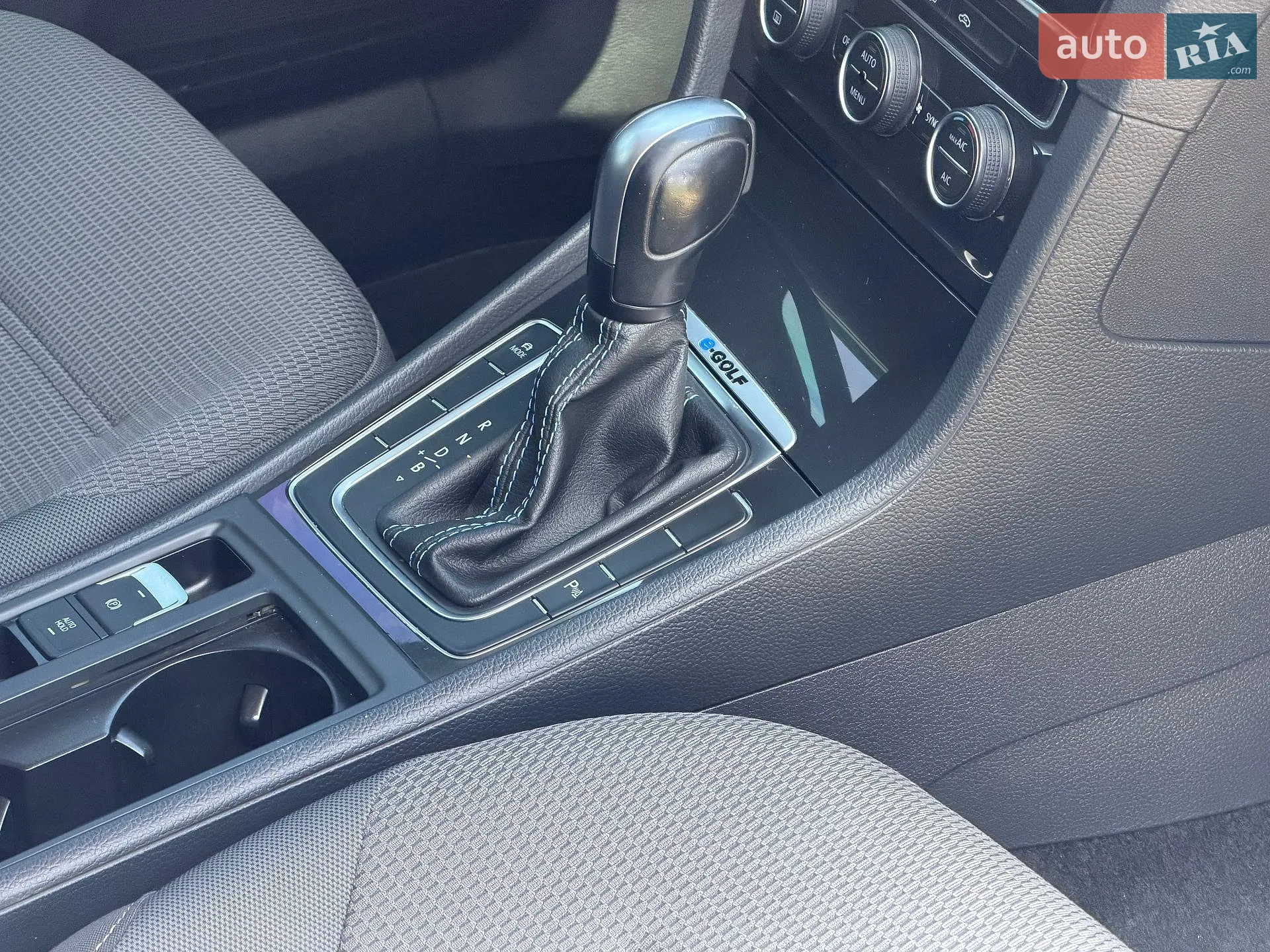 2020 Volkswagen Golf - мініатюра 43