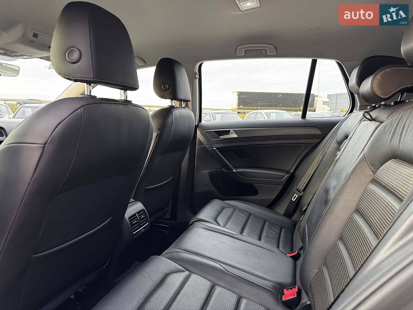 2017 Volkswagen Golf - мініатюра 31