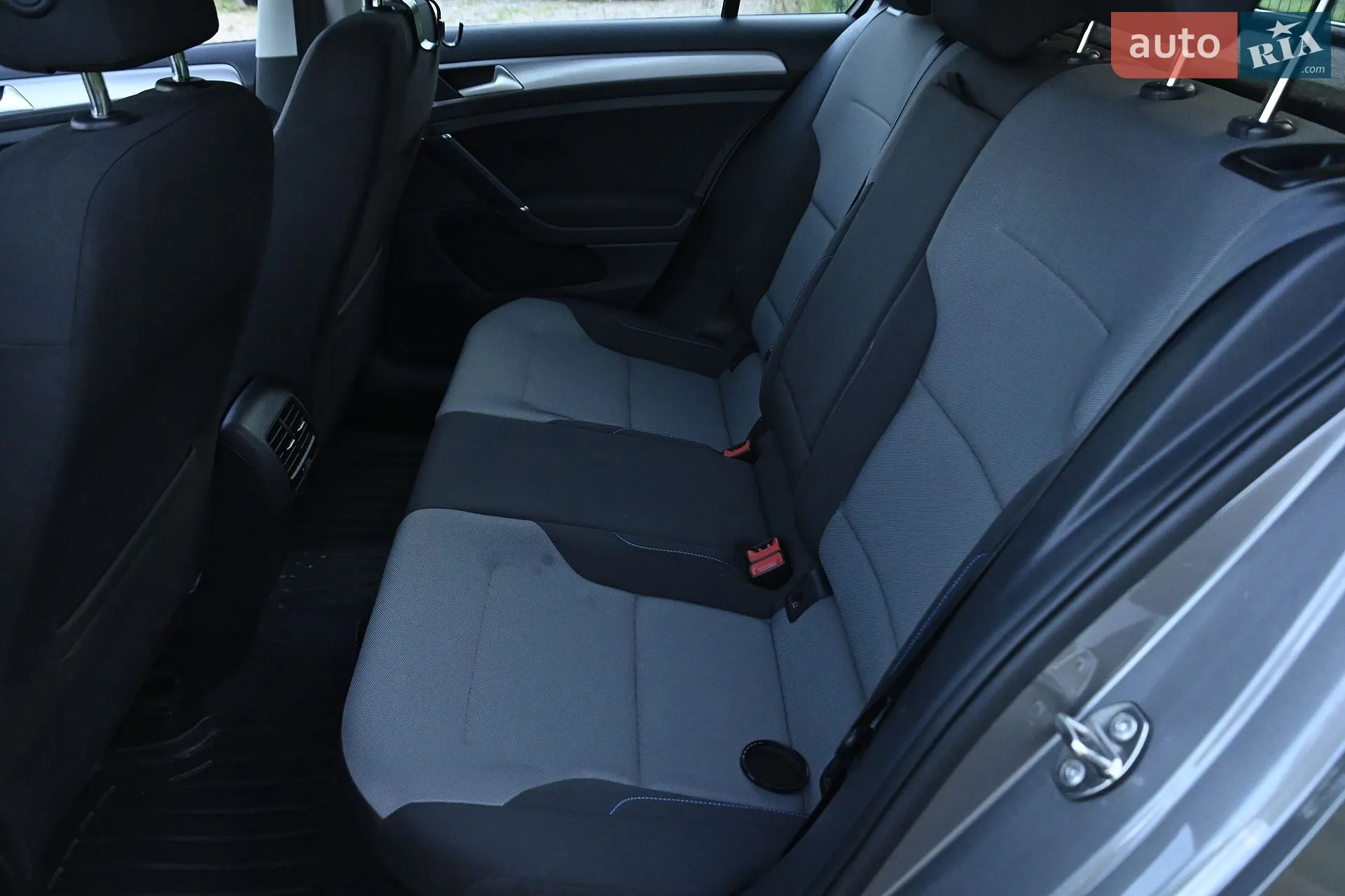 2015 Volkswagen Golf - мініатюра 36