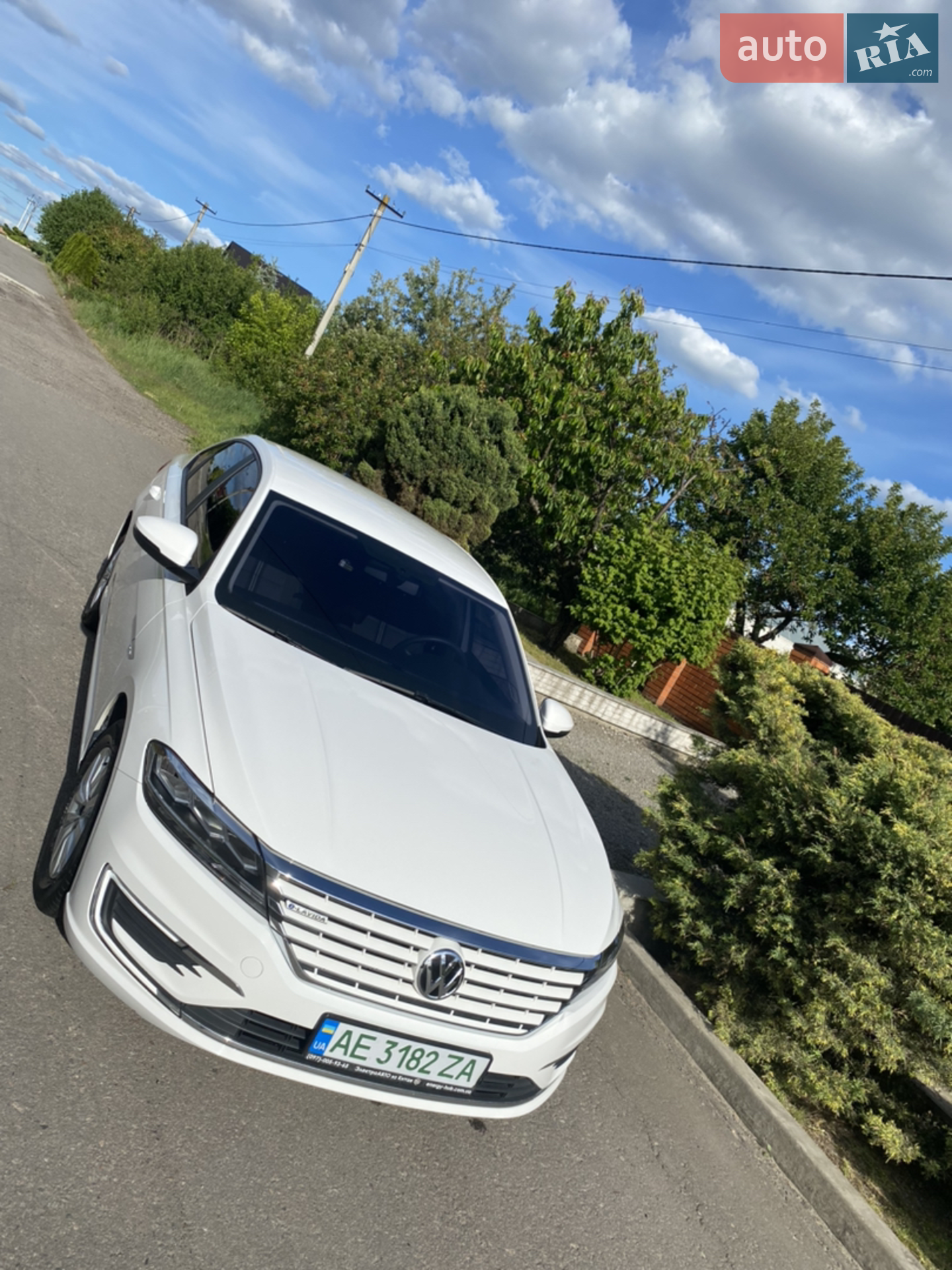 Volkswagen e-Lavida 2021