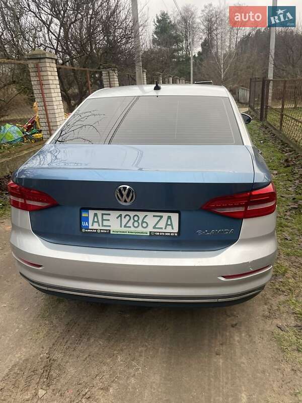 Volkswagen e-Lavida 2019