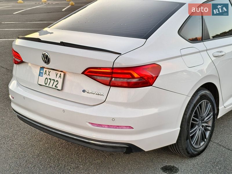 Седан Volkswagen e-Lavida 2019 в Киеве
