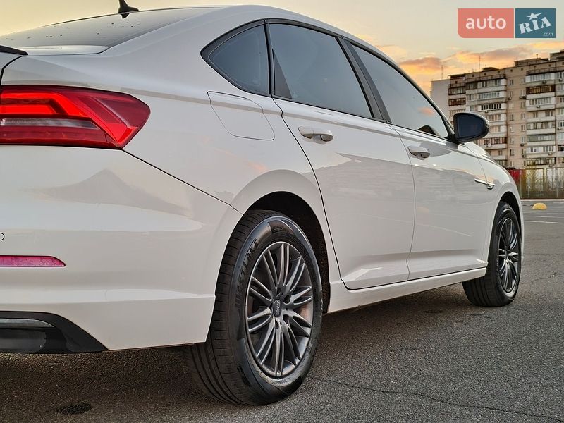 Седан Volkswagen e-Lavida 2019 в Киеве