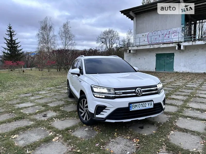 Volkswagen E-Tharu 2020