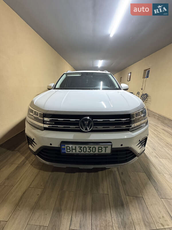 Внедорожник / Кроссовер Volkswagen E-Tharu 2020 в 