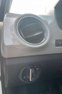 Хэтчбек Volkswagen e-Up 2020 в 