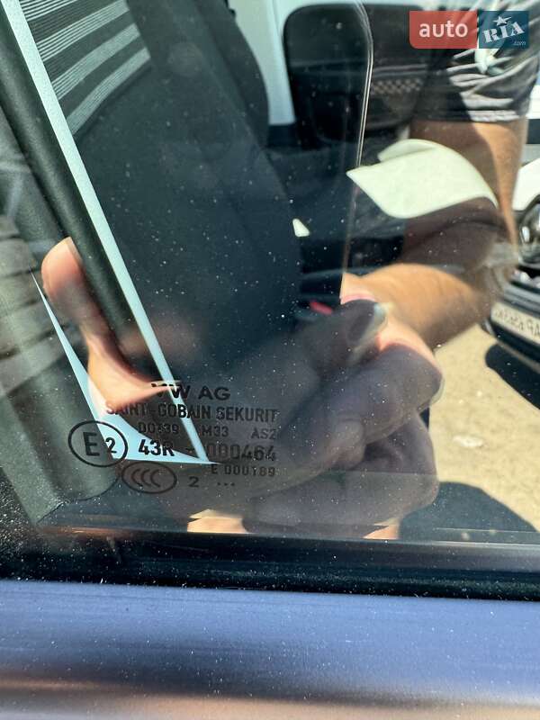 Хэтчбек Volkswagen e-Up 2022 в Запорожье