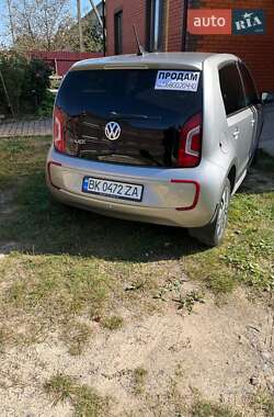 Хэтчбек Volkswagen e-Up 2015 в Сарнах