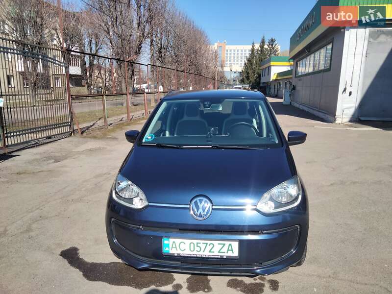 Хэтчбек Volkswagen e-Up 2014 в 