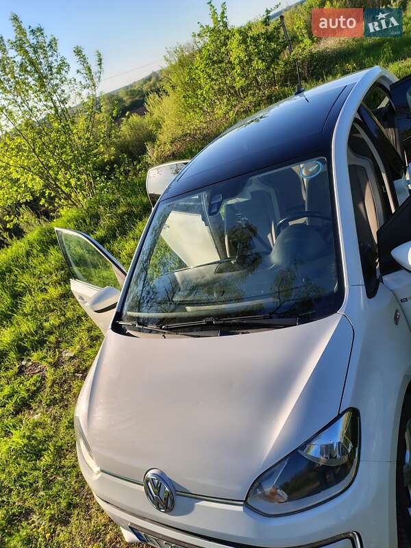 Хетчбек Volkswagen e-Up 2014 в Коломиї