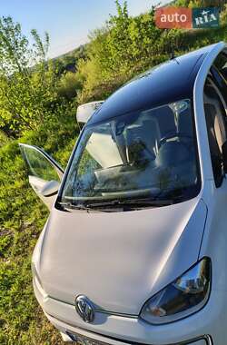 Хэтчбек Volkswagen e-Up 2014 в 
