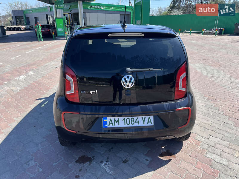 Хетчбек Volkswagen e-Up 2014 в Києві