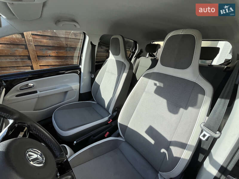 Хетчбек Volkswagen e-Up 2014 в Києві