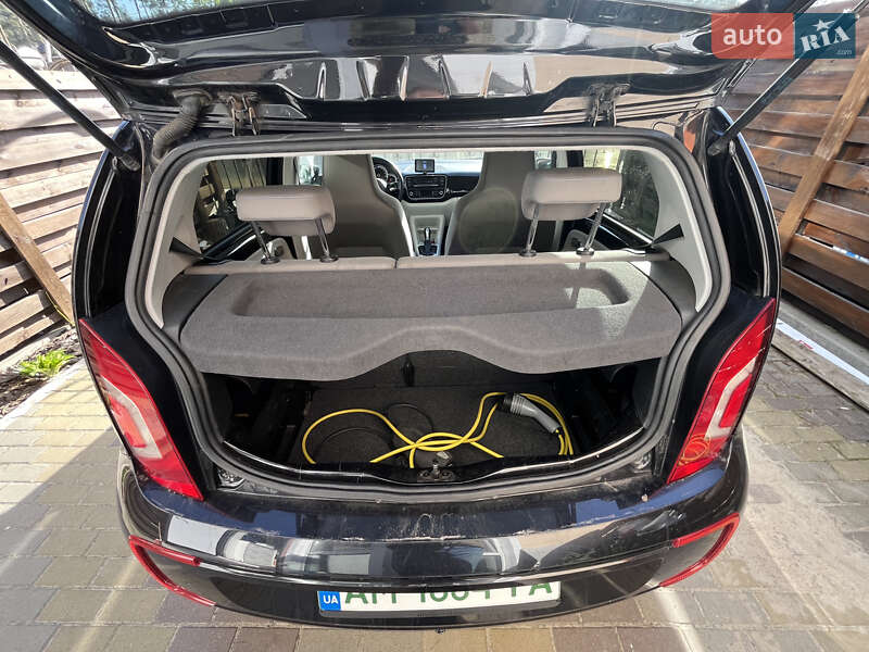 Хетчбек Volkswagen e-Up 2014 в Києві